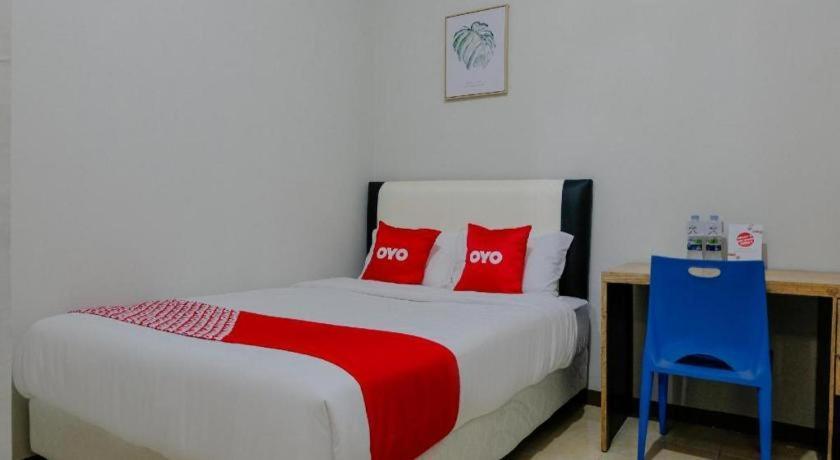 โอโย 1475 อูมะฮ์ ชวา มิลี เรสซิเดนซ์ Hotel เจมเบอร์ ภายนอก รูปภาพ