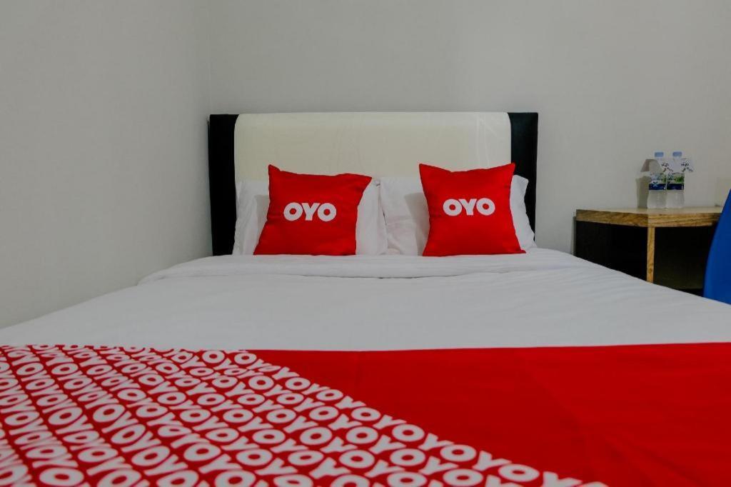 โอโย 1475 อูมะฮ์ ชวา มิลี เรสซิเดนซ์ Hotel เจมเบอร์ ภายนอก รูปภาพ