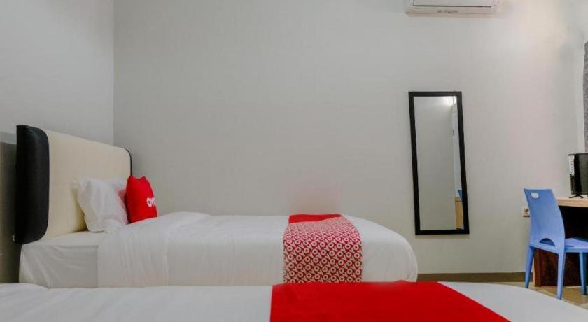 โอโย 1475 อูมะฮ์ ชวา มิลี เรสซิเดนซ์ Hotel เจมเบอร์ ภายนอก รูปภาพ